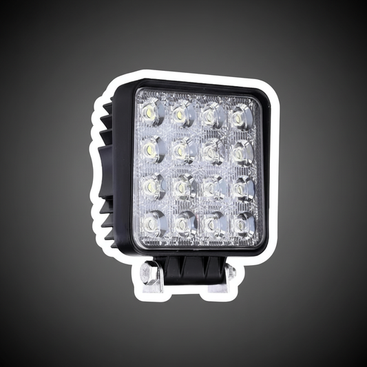LED Халоген 48W на тъмен индустриален фон